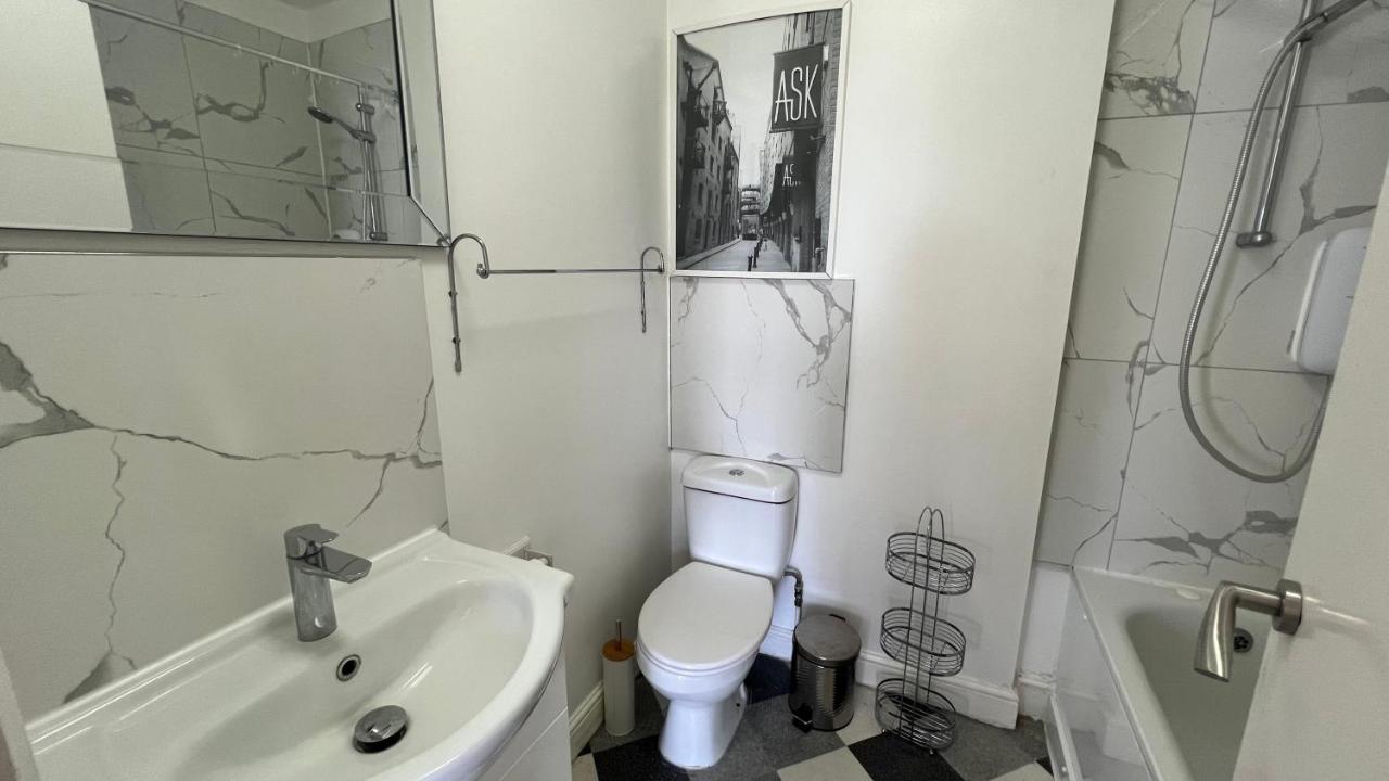 Comfy 2 Bedroom Apartments - Finchley Road, Лондон Экстерьер фото