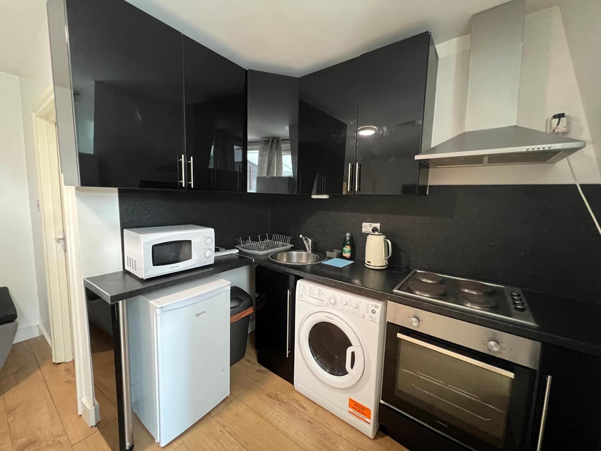 Comfy 2 Bedroom Apartments - Finchley Road, Лондон Экстерьер фото