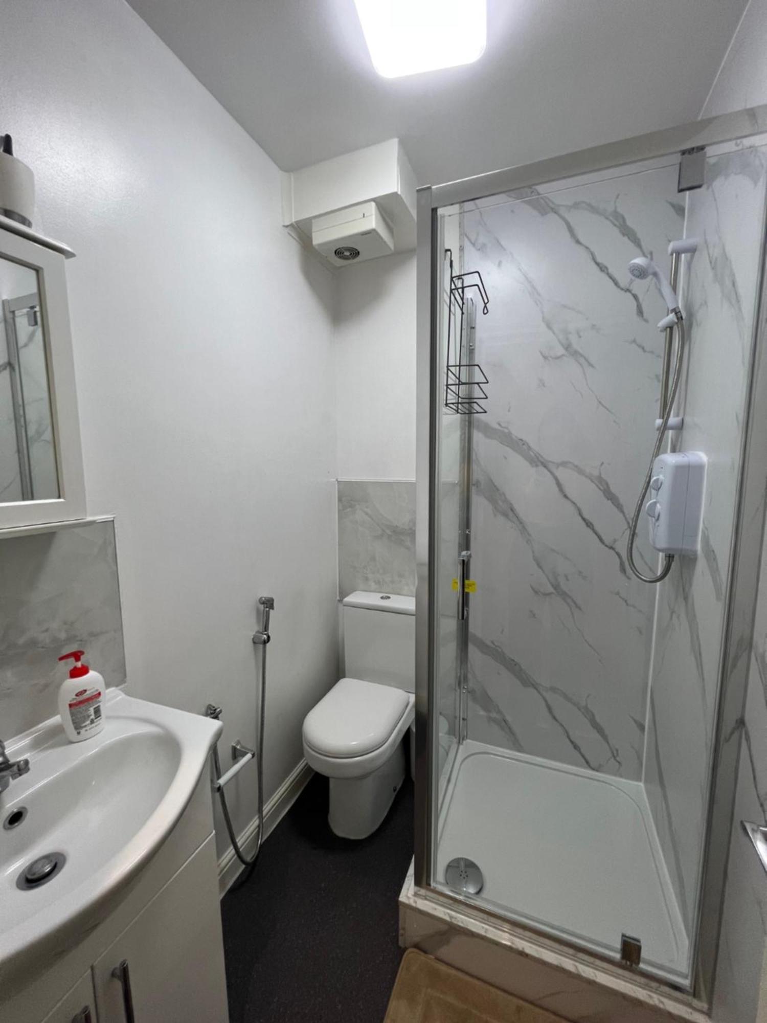 Comfy 2 Bedroom Apartments - Finchley Road, Лондон Экстерьер фото
